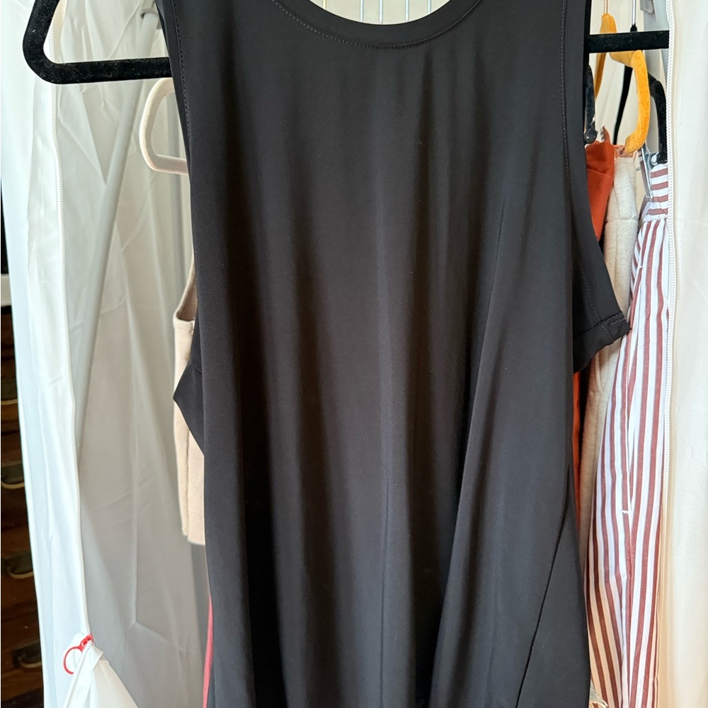 Black Sleeveless Women's Top